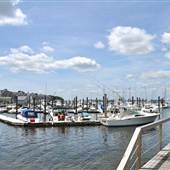 Borden Light Marina, Fall River