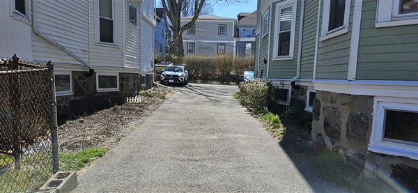 Dorchester Colonial