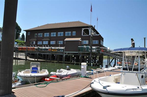 Winthrop Yacht Club