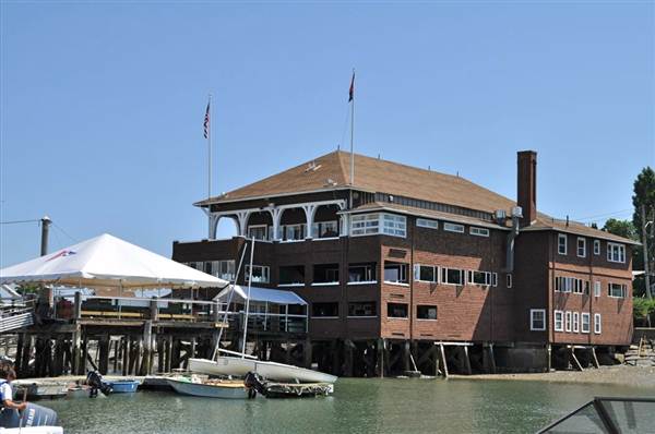 Winthrop Yacht Club