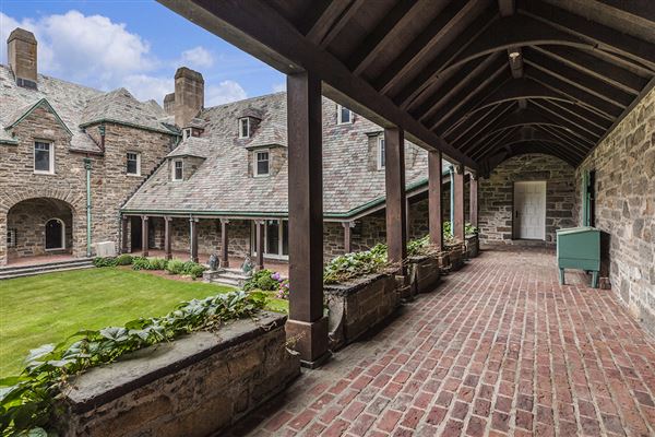 Stoneacre